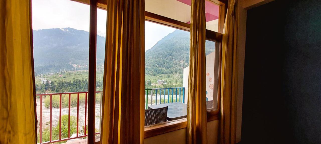 La Vaca India Manali Hostel Εξωτερικό φωτογραφία