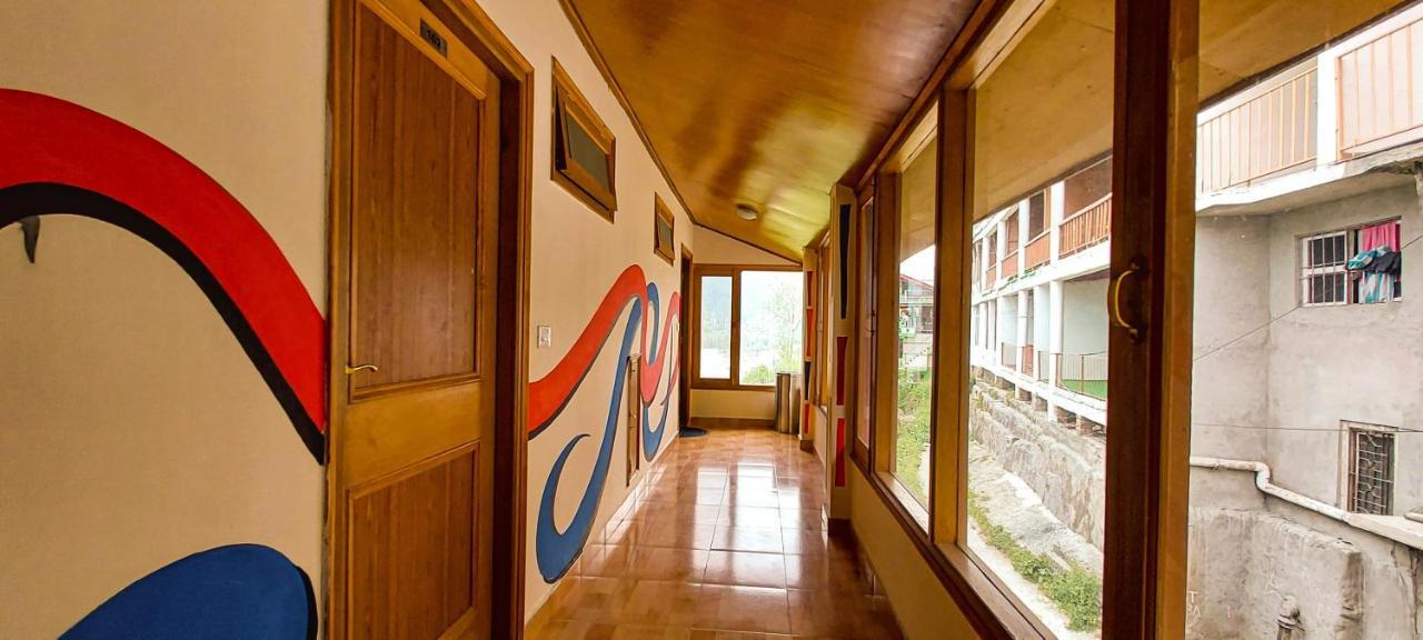 La Vaca India Manali Hostel Εξωτερικό φωτογραφία